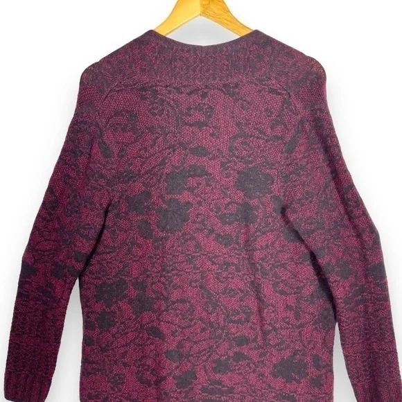 Textured Floral Sweater Cardigan - Picture 10 of 11